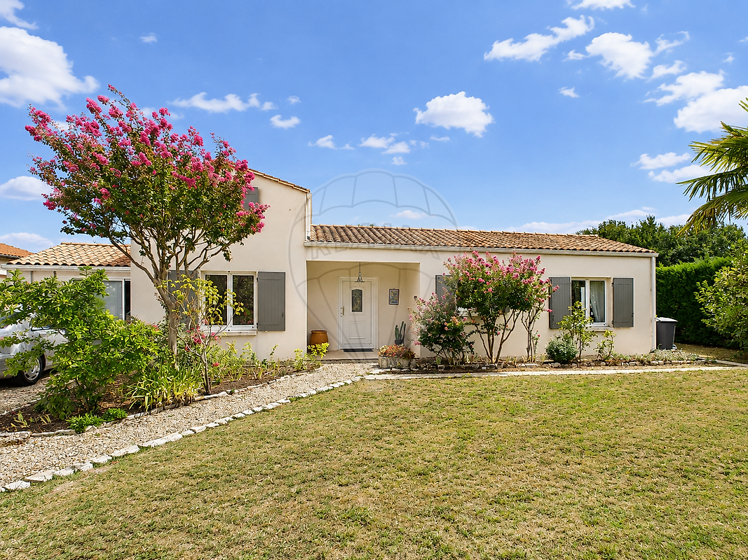 Villa / Maison  T5 à vendre Mathes (Les) 17570