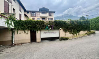 Garage  30 m² à vendre à Saint-Ismier (38330)