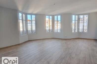 Appartement 3 pièces 829 €