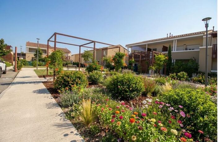 ROBION (84440) – Rare à la vente : Maison de plain-pied avec jardin, terrasse et 2 parkings au cœur du Luberon - 235.000 € — photo 3