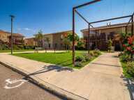 ROBION (84440) – Rare à la vente : Maison de plain-pied avec jardin, terrasse et 2 parkings au cœur du Luberon - 235.000 € — photo 4