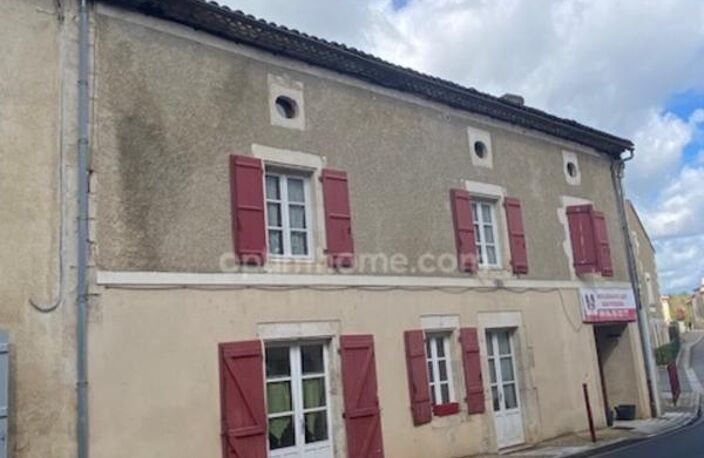 Au cœur du village de Marthon, Bâtiment en pierres, ancien commerce, bar pizza,  avec logement au dessus — photo 2