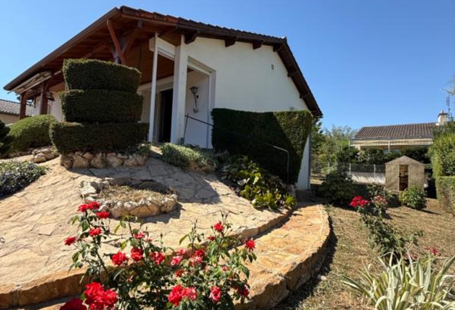 Une maison plein de potentiel à  CHARNAY LES MACON (71) — photo 1