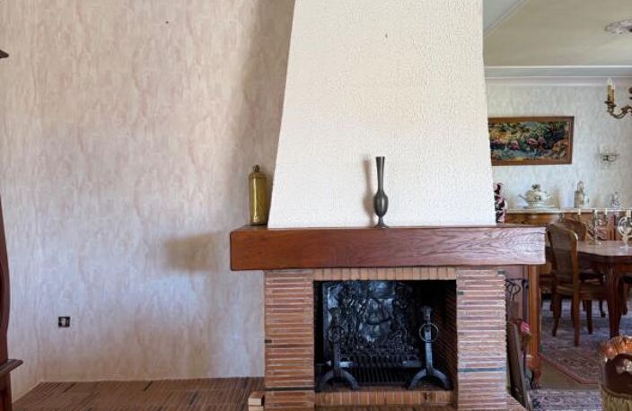 Une maison plein de potentiel à  CHARNAY LES MACON (71) — photo 2