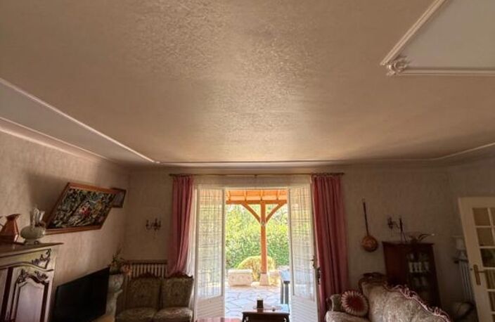 Une maison plein de potentiel à  CHARNAY LES MACON (71) — photo 4
