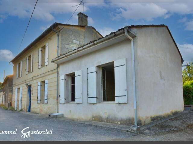 Maison à vendre en pierres avec jardin 6 pièces SAINT LAURENT DES COMBES (33) proche de SAINT EMILION — photo du bien