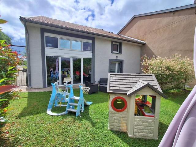 A vendre!! Maison entièrement rénovée, 4 chambres, grange et jardin à DOMBASLE EN ARGONNE — photo du bien