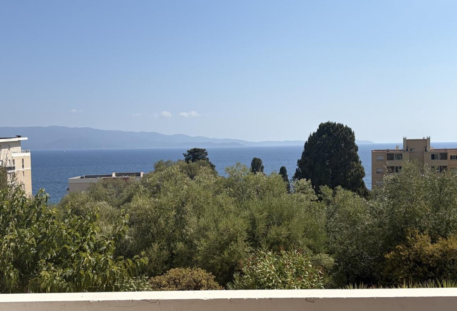 F2 RCE DES ILES IMMEUBLE LE SICILE SANGUINAIRES AJACCIO — photo 1