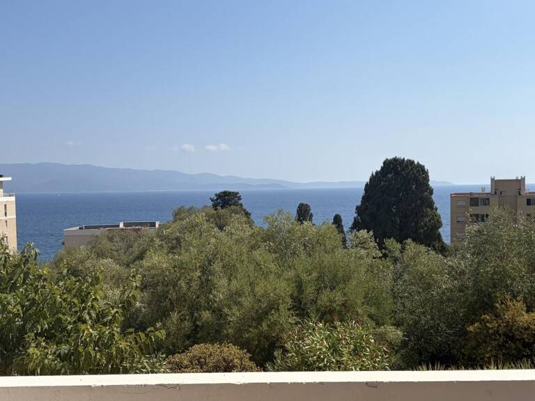 F2 RCE DES ILES IMMEUBLE LE SICILE SANGUINAIRES AJACCIO — photo 1