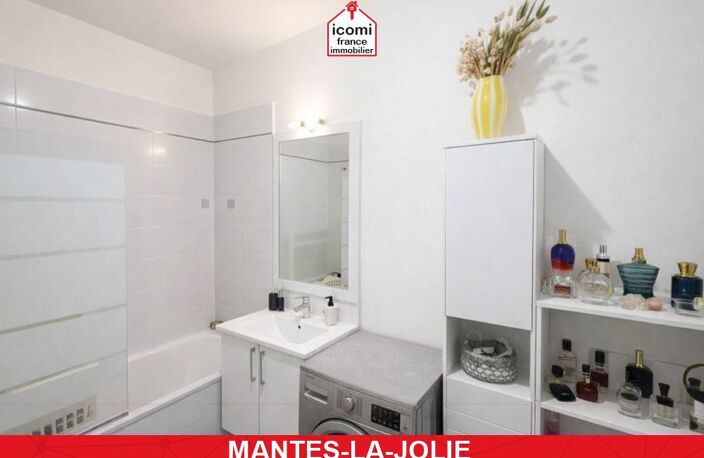 YVELINES - Mantes-la-Jolie (78200) - A VENDRE - APPARTEMENT T3 AVEC TERRASSE ET PARKING 2 VOITURES - BELLE PIECE DE VIE AVEC CUISINE US - TERRASSE - ETAT IMPECCABLE — photo 5
