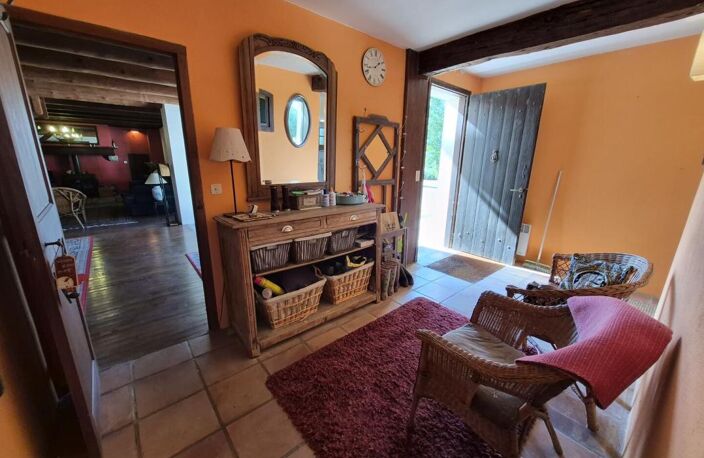 À vendre, secteur de Tarbes : Spacieuse villa comprenant 4 chambres, bureau, suite parentale, abri pour voiture et atelier, nichée dans d'un parc arboré de 22 071 m². Situation calme mais proche commodités et services — photo 4