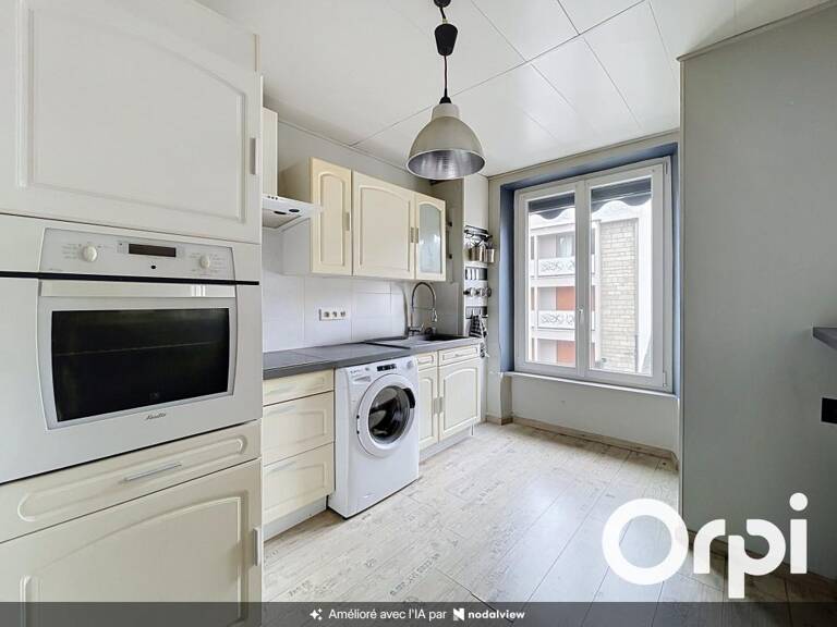 Appartement à vendre - Ville basse de Saint-Flour — photo 1