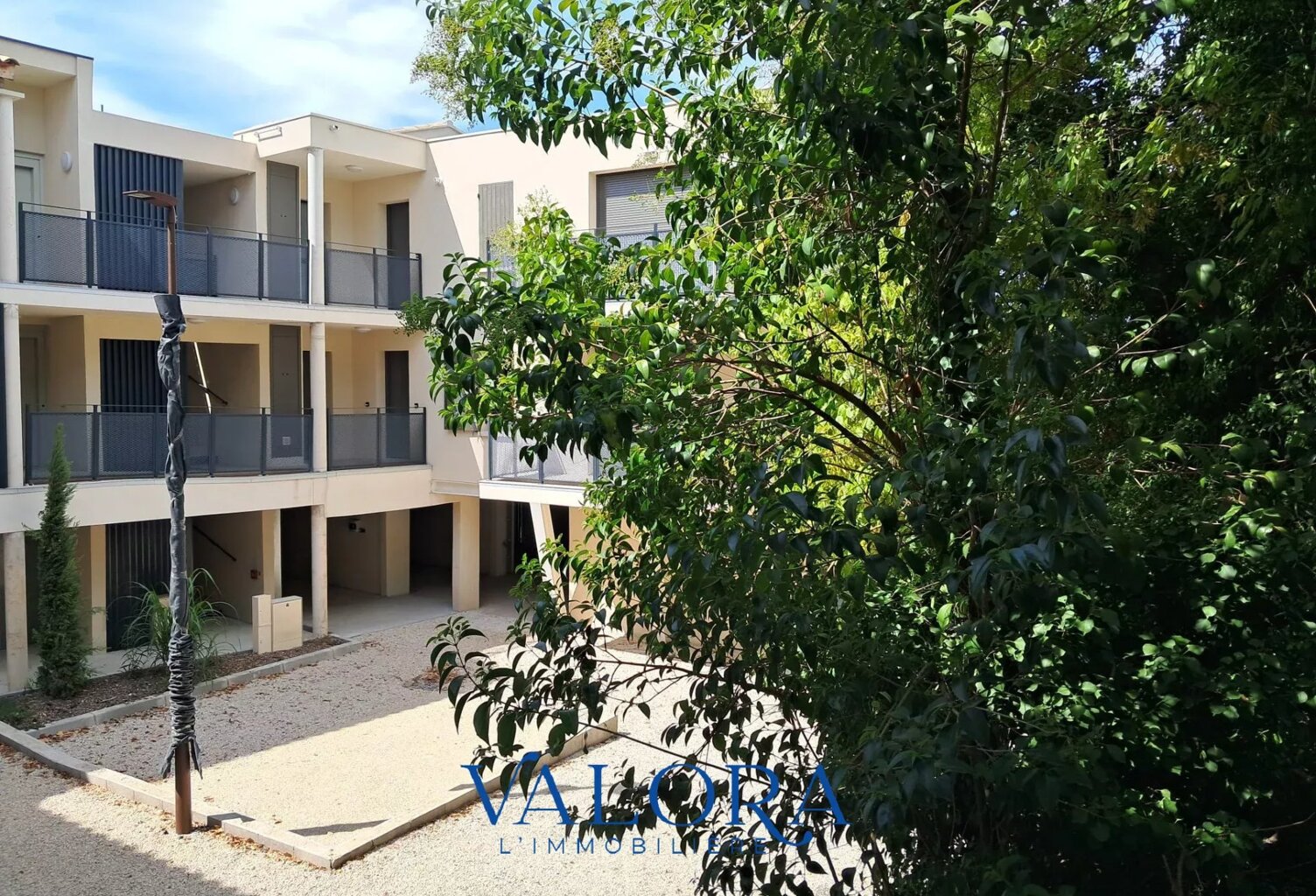 TRES BEL APPARTEMENT NEUF à SAINT-REMY-DE-PROVENCE — photo 1