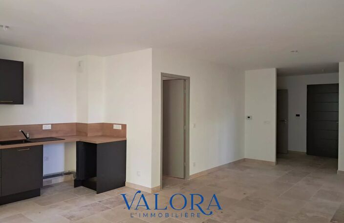 TRES BEL APPARTEMENT NEUF à SAINT-REMY-DE-PROVENCE — photo 3