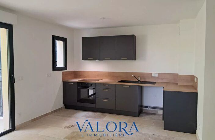 TRES BEL APPARTEMENT NEUF à SAINT-REMY-DE-PROVENCE — photo 4