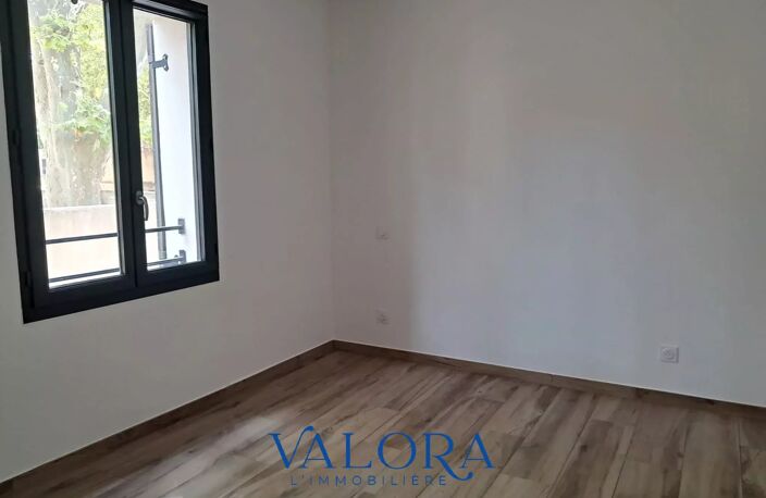 TRES BEL APPARTEMENT NEUF à SAINT-REMY-DE-PROVENCE — photo 5