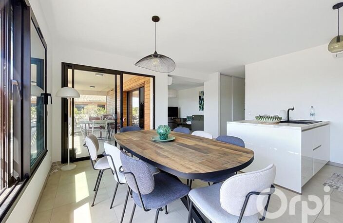 Appartement À Vendre — photo 2