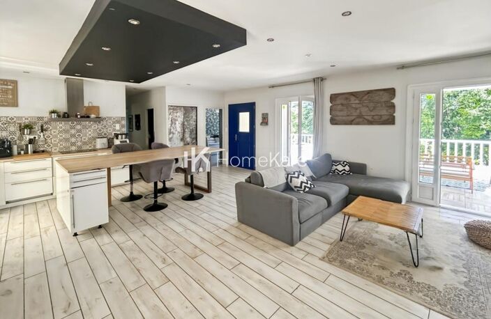 MAISON FAMILIALE AU CADRE BUCOLIQUE ! — photo 2