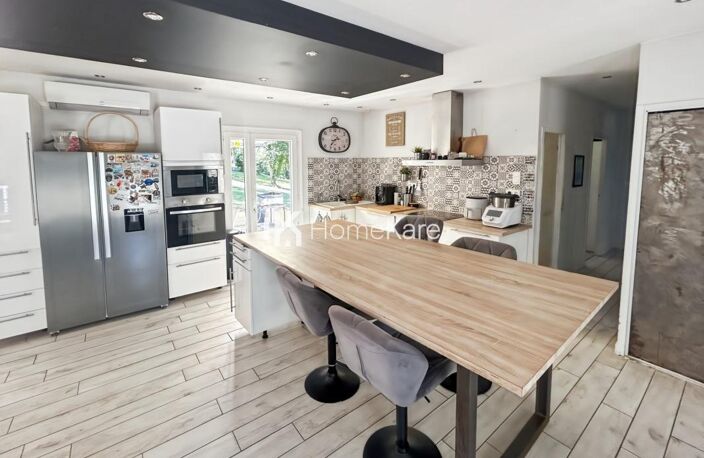 MAISON FAMILIALE AU CADRE BUCOLIQUE ! — photo 3