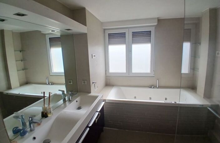 Appartement de 93m2 à louer sur Saint-Cloud — photo 2