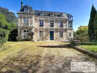 Maison de Maître, coeur de ville MONTVAL-SUR-LOIR (72), 6 chambres, terrain 2090 m² — photo 3