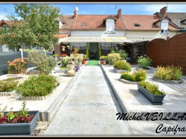 Maison à vendre 3 pièces NOYANT D'ALLIER (03), 3 chambres, terrain 213 m² — photo du bien