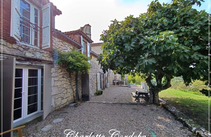 Maison en pierre de 313 m² avec vue panoramique et près de 2 hectares de terrain — photo 3