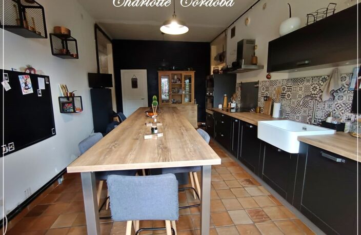 Maison en pierre de 313 m² avec vue panoramique et près de 2 hectares de terrain — photo 5