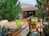 ILE D'OLERON (17), A Vendre demeure-piscine 186m² plain-pied sur terrain 862m², 9 pièces dont 4 chambres et 1 garage — photo 2