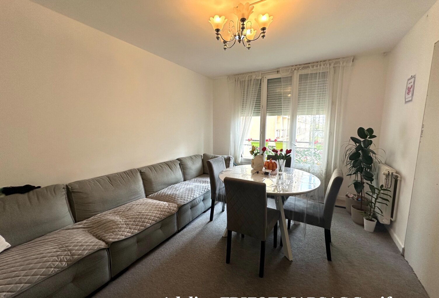 APPARTEMENT 76m2 - LOUE - 4 BALCONS - 3 CHAMBRES - LUMINEUX — photo 1