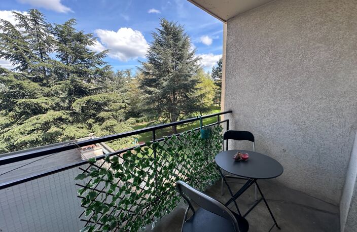 APPARTEMENT 76m2 - LOUE - 4 BALCONS - 3 CHAMBRES - LUMINEUX — photo 3
