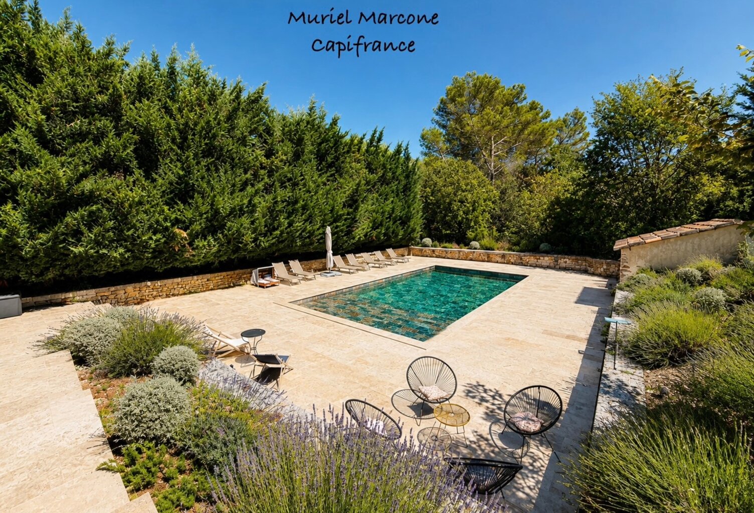 Mas du XVIIIe siècle de 210 m2, piscine, jardin de 6400 m2  OPPEDE (84) — photo 1