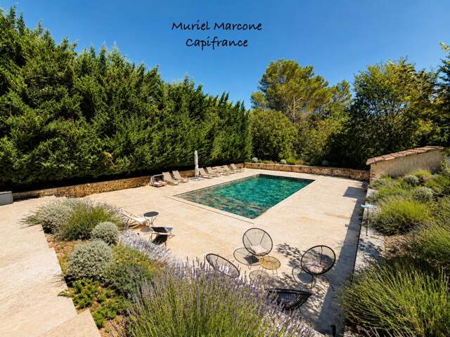 Mas du XVIIIe siècle de 210 m2, piscine, jardin de 6400 m2  OPPEDE (84) — photo du bien
