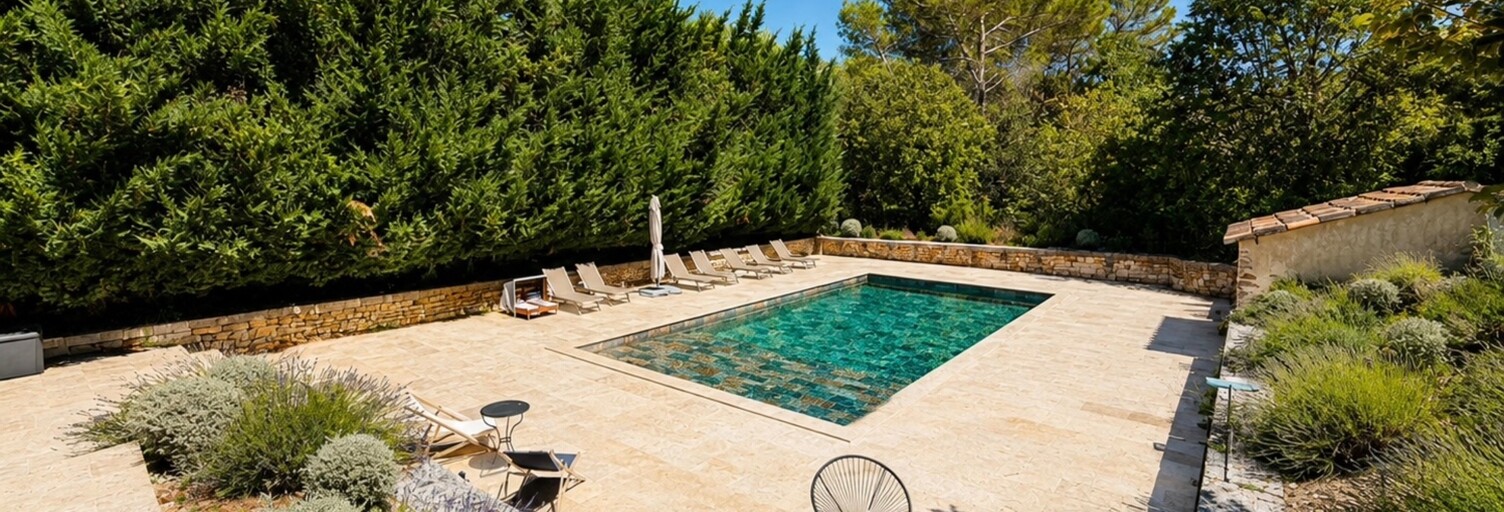 Maison 8 Pièces 208 m² à vendre à Oppède (84580)