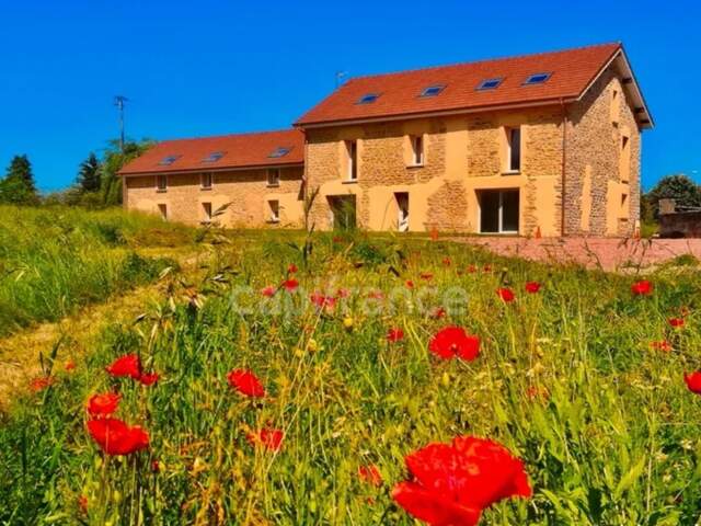 Ensemble immobilier proche de Lyon — photo du bien