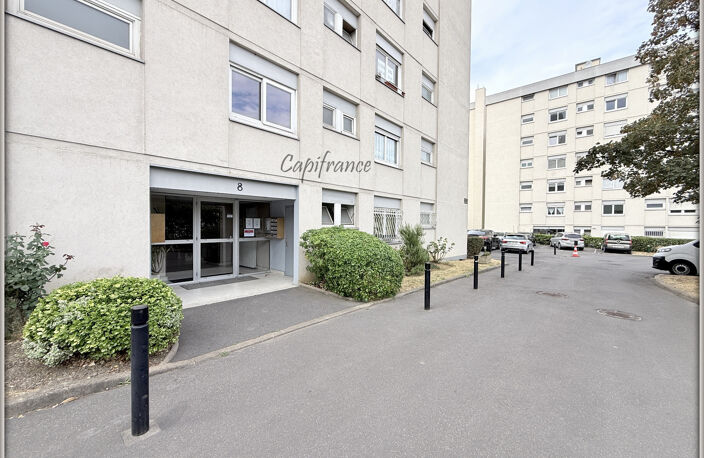 Appartement 4 pièces - 2 places de parking + cave Clichy-sous-bois — photo 2