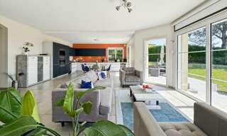 Maison 6 Pièces 240 m² à vendre à Cessy (01170)