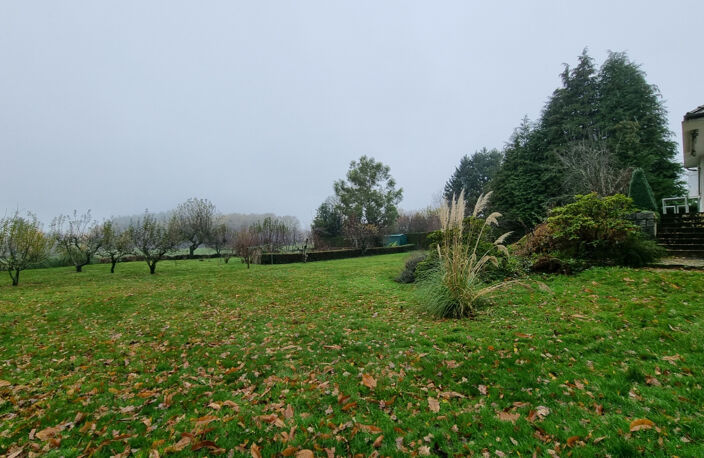 Maison plain-pied, restaurée, avec sous-sol et jardin, proche commerces et services médicaux — photo 4