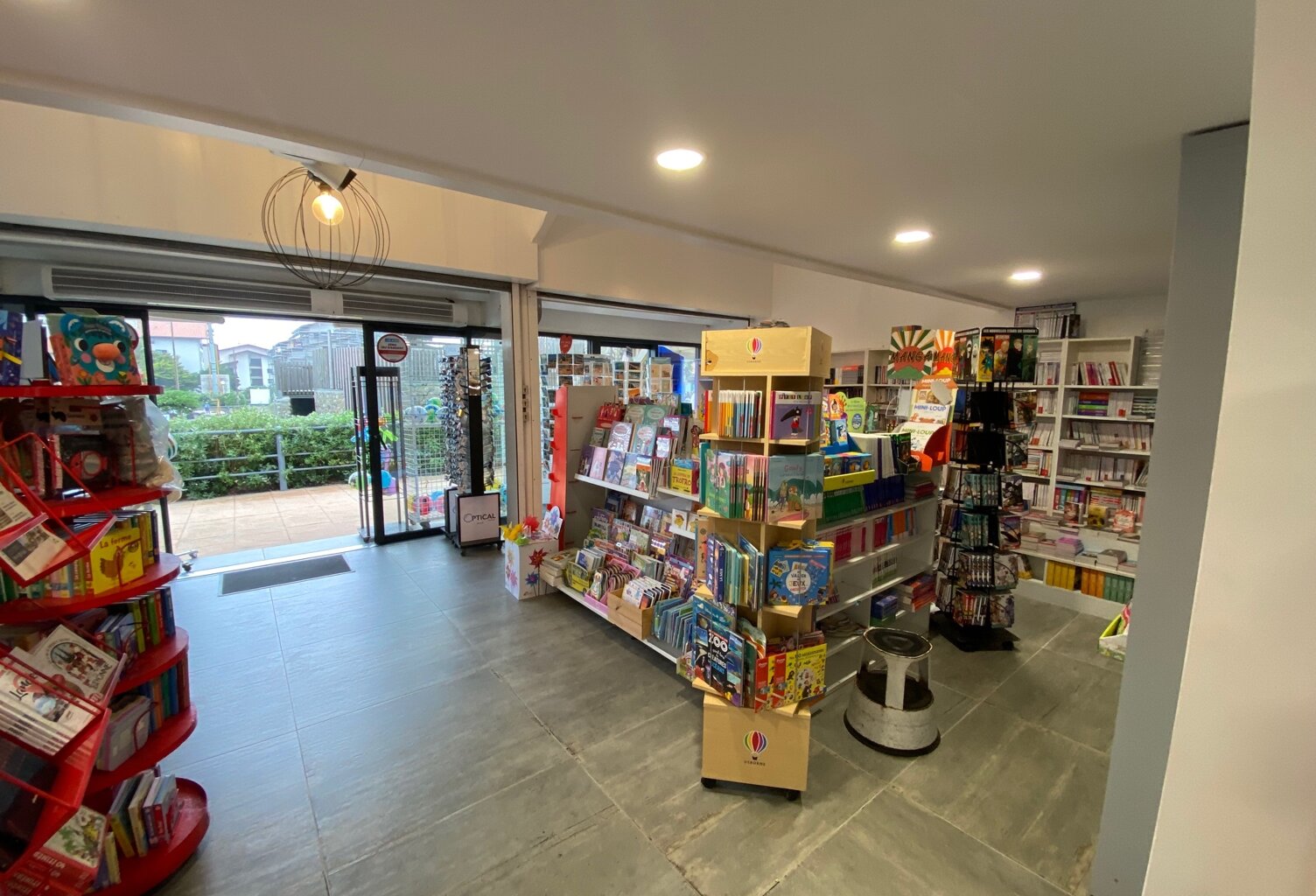 TABAC. PRESSE.LIBRAIRIE - EMPLACEMENT PLAGE-LANDES (40) — photo 1