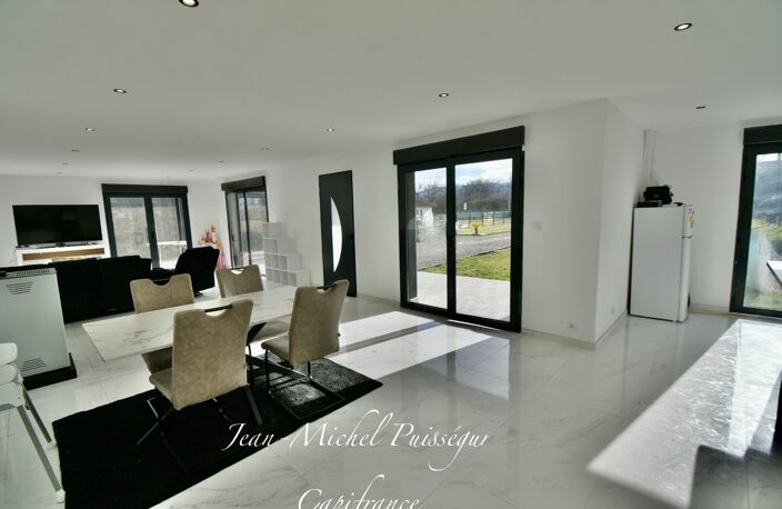 Maison à Vendre 140m2 5 pièces à LABARTHE INARD (31), Terrain 1900m2 — photo 2