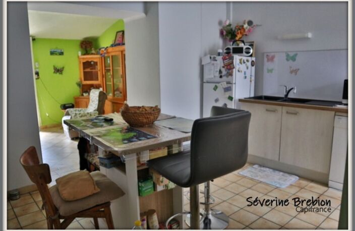 Maison 4 chambres, classée D, terrain à CELLES SUR DUROLLE (63) — photo 3