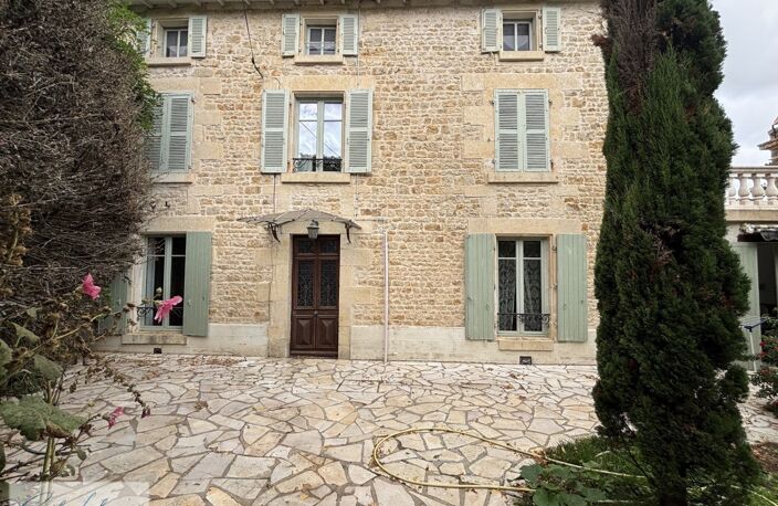 Coup de coeur pour les amoureux de belle demeure à vendre 14 pièces - Elégance, art de vivre - SOUVIGNE (79) — photo 4