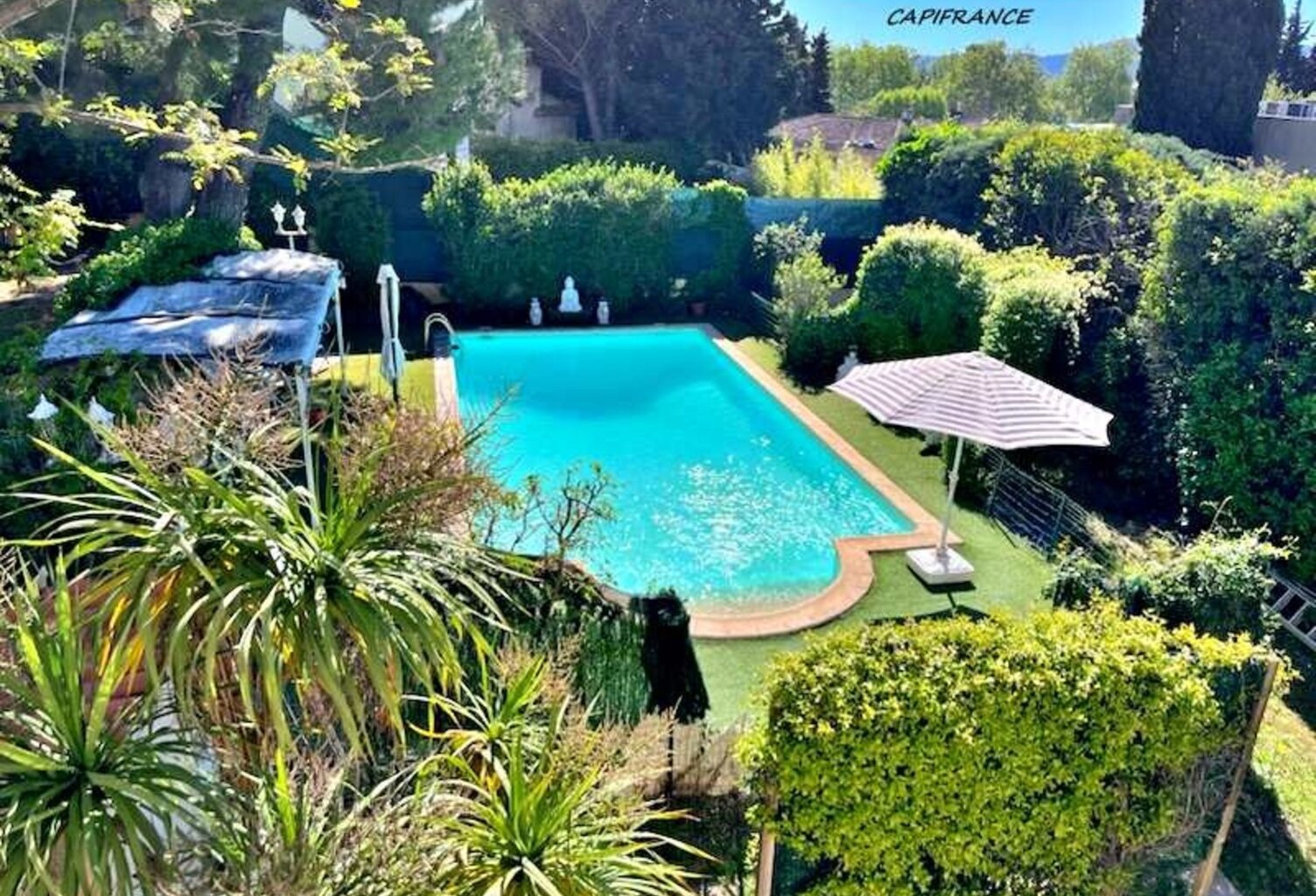 MARSEILLE 12EME - LES TROIS LUCS - PROPRIETE EXCEPTIONNELLE AVEC PISCINE - MAISON PRINICPALE ET APPARTEMENT 3 PIECES — photo 1
