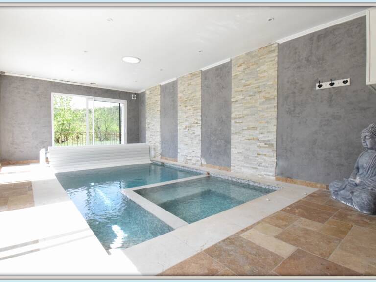 Propriete Peyroules Villa avec piscine intérieure dex hangars forte rentabilité — photo 1