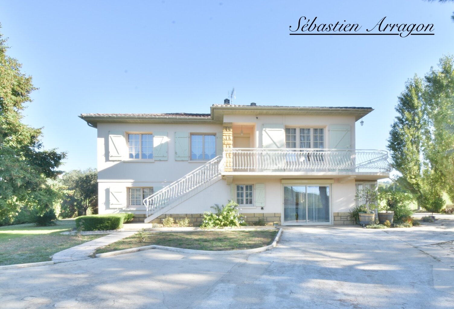 DAUSSE (47) - Maison familiale avec deux logements indépendants et plus de 5 700 m² de terrain — photo 1