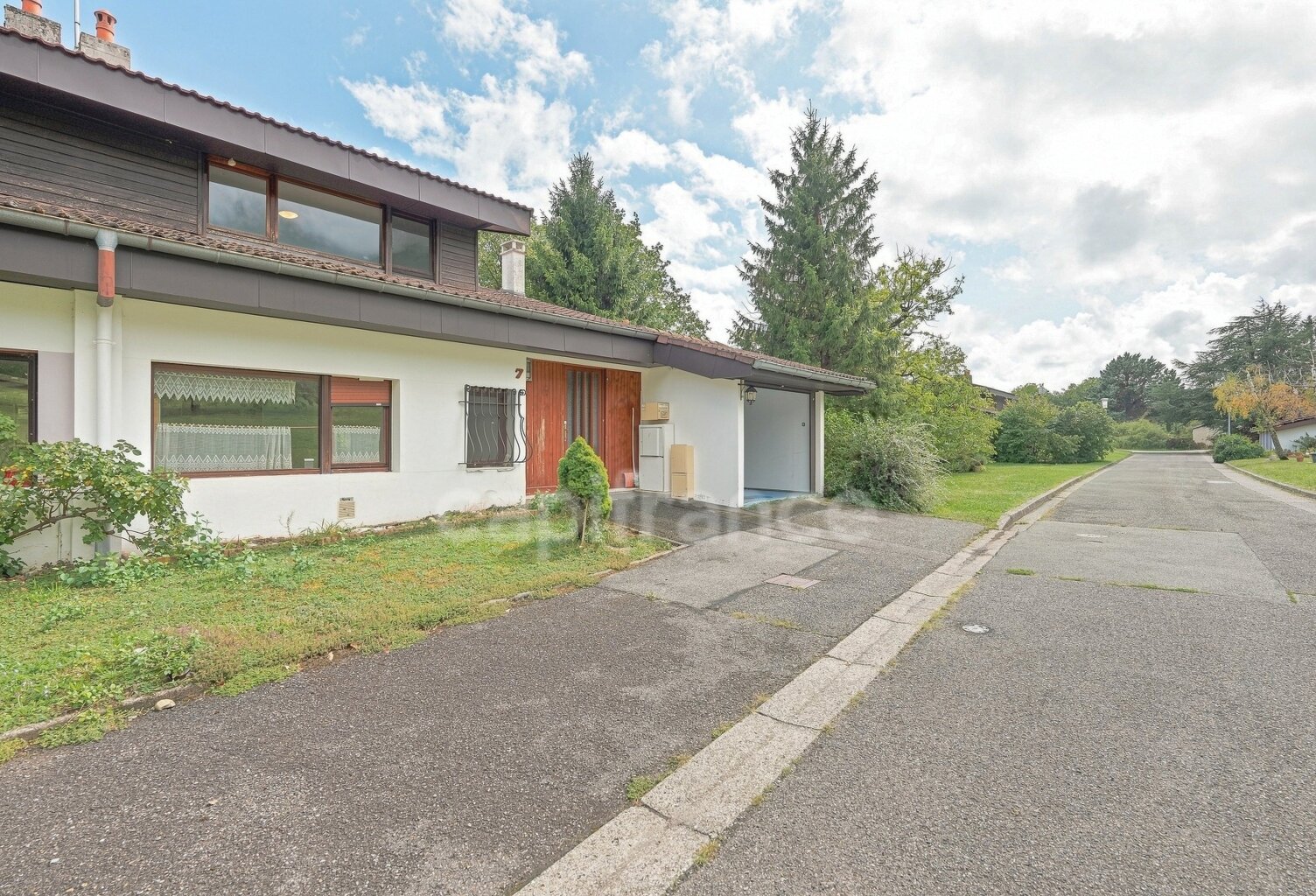 Maison à vendre 4 pièces SERGY (01) — photo 1