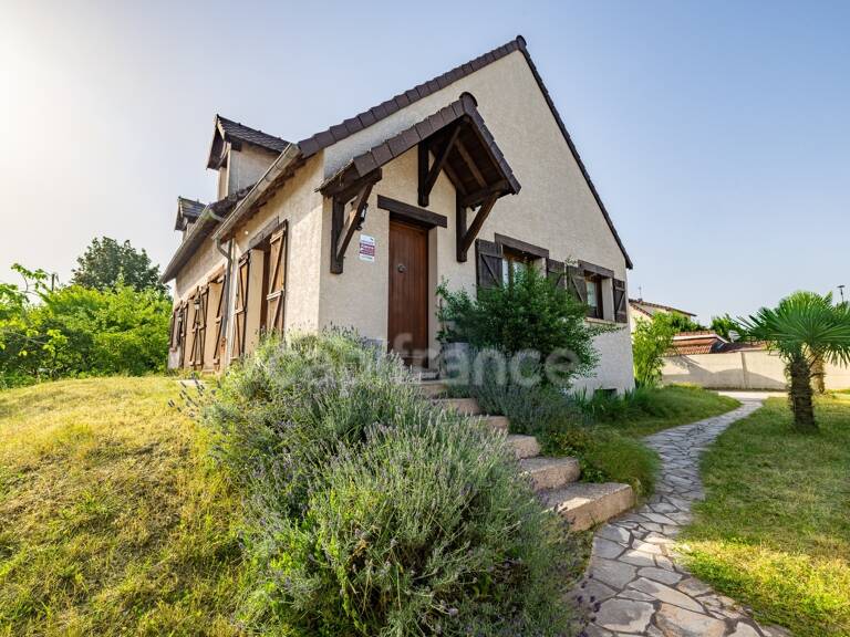 Maison à vendre de 135m² à Longpont-sur-Orge – Beaux volumes, jardin et sous-sol total — photo 1