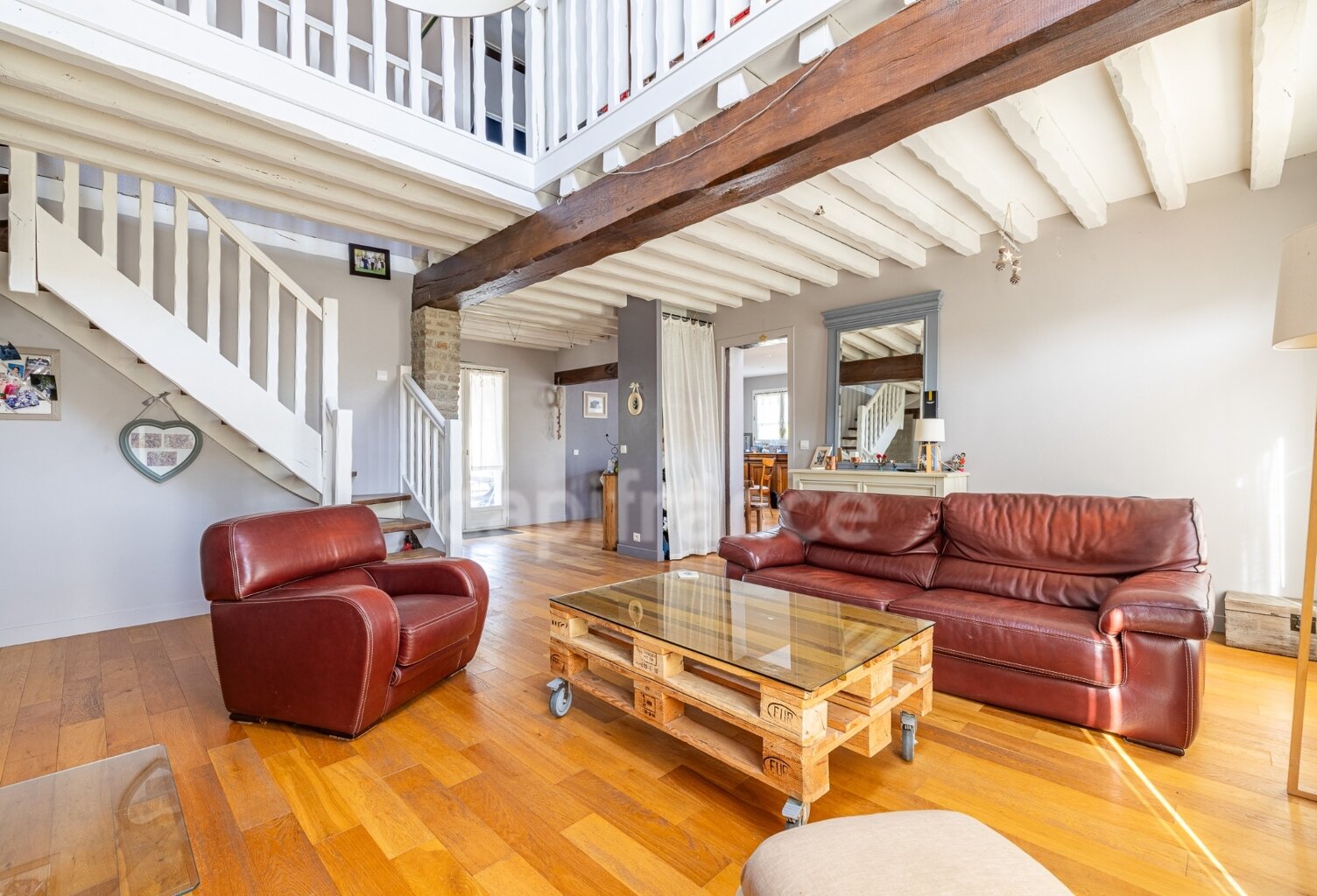 Maison à vendre de 135m² à Longpont-sur-Orge – Beaux volumes, jardin et sous-sol total — photo 1