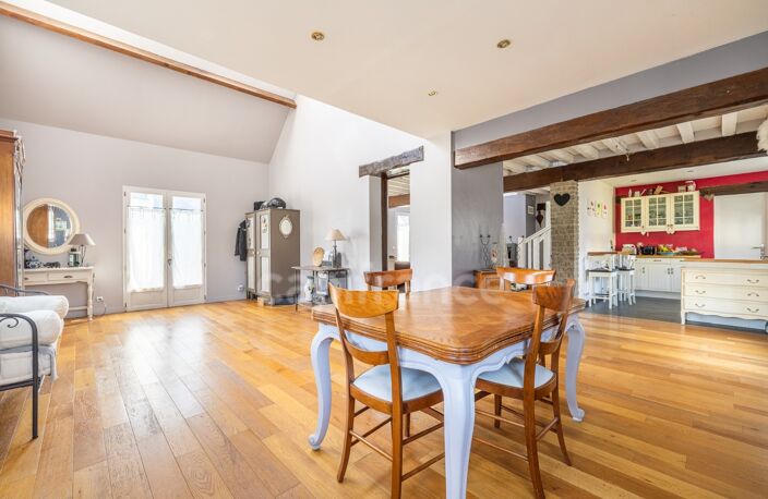 Maison à vendre de 135m² à Longpont-sur-Orge – Beaux volumes, jardin et sous-sol total — photo 3