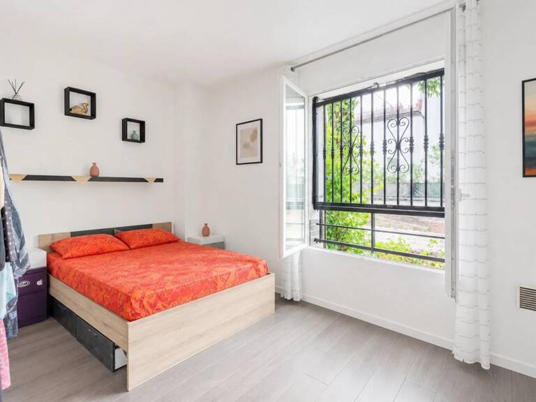 Appartement 4 pièces 77 m² avec terrasse de 18 m² à Stains — photo 1